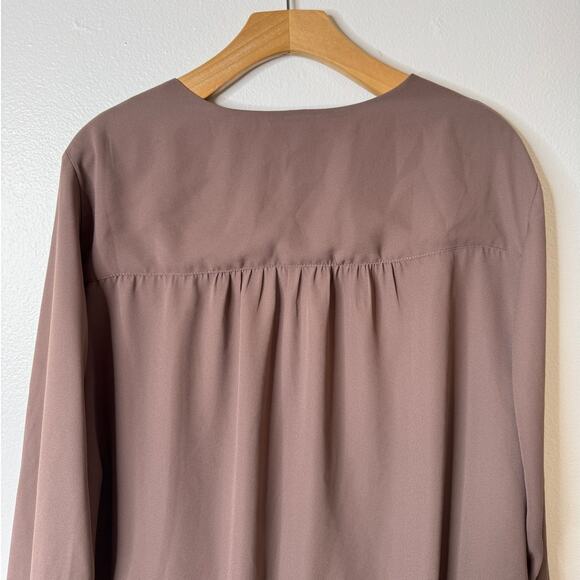 NWOT Torrid Plus 2X Deep Taupe Long Sleeve Georgette Surplice Blouse - Picture 10 of 11